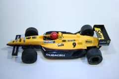 379 Lola Ford T93/00 1993 R Boesel Scalextric C194 1993