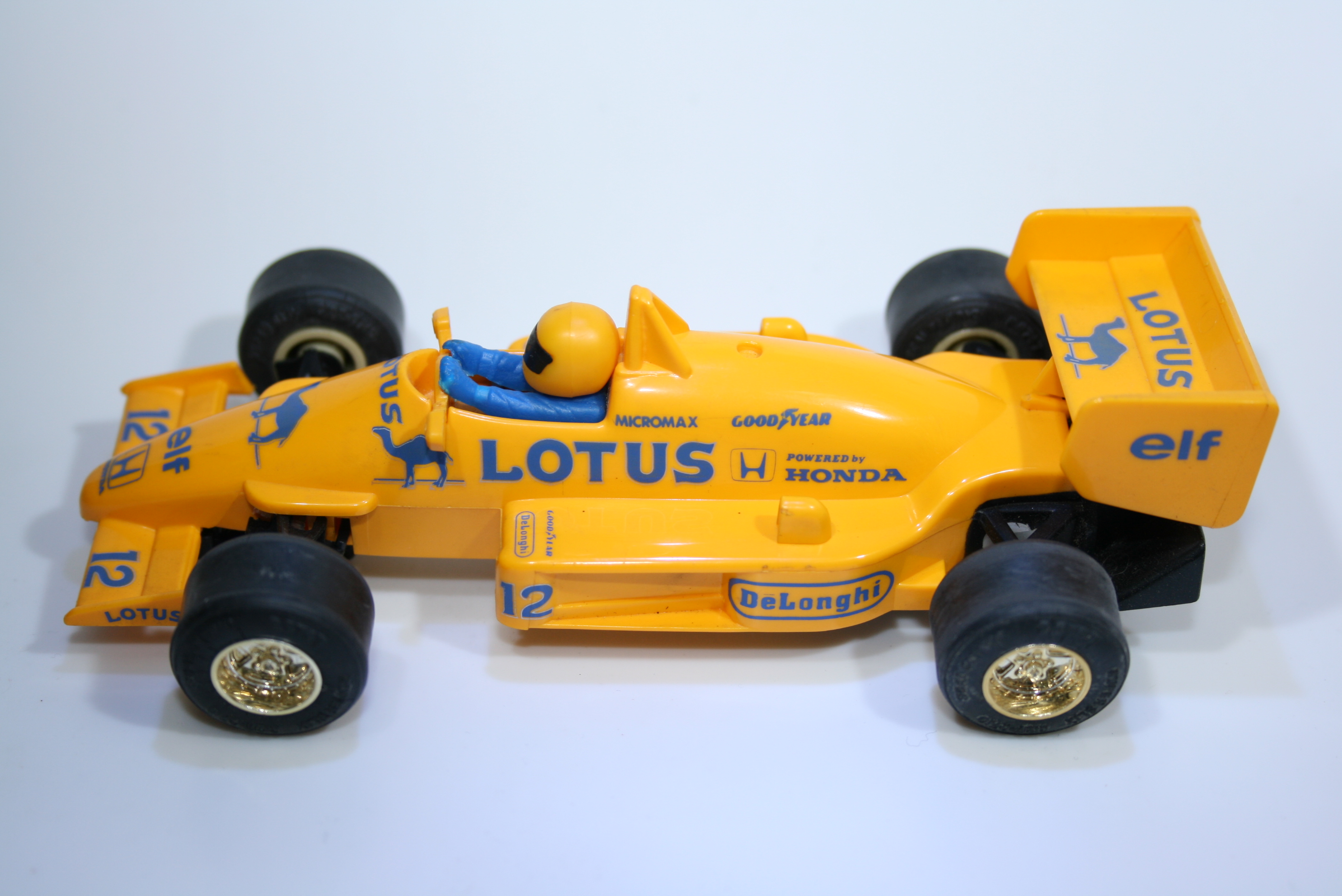 84 Lotus 99T 1987-88 A Senna Scalextric C434 1988-92