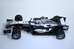 330 Mclaren MP4/20 2005 K Raikkonen SCX 62010 2006 Boxed