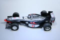 43 Mclaren MP4/10 1998 M Hakkinen Scalextric 1998 C2105 Boxed