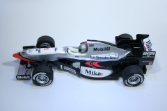 44 Mclaren MP4/10 1999 M Hakkinen Scalextric 1999 C2260 Boxed