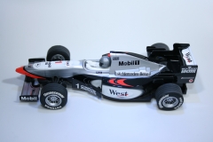 45 Mclaren MP4/10 1999 M Hakkinen Scalextric 1999 C2260WA Set