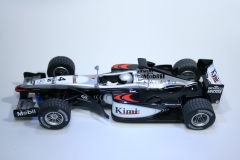 51 Mclaren MP4/17 2002 K Raikkonen Scalextric C2416 2002 Boxed