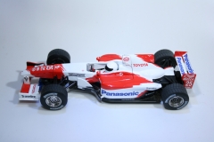 222 Toyota TF102 2002 A McNish Scalextric C2456A 2003 Boxed