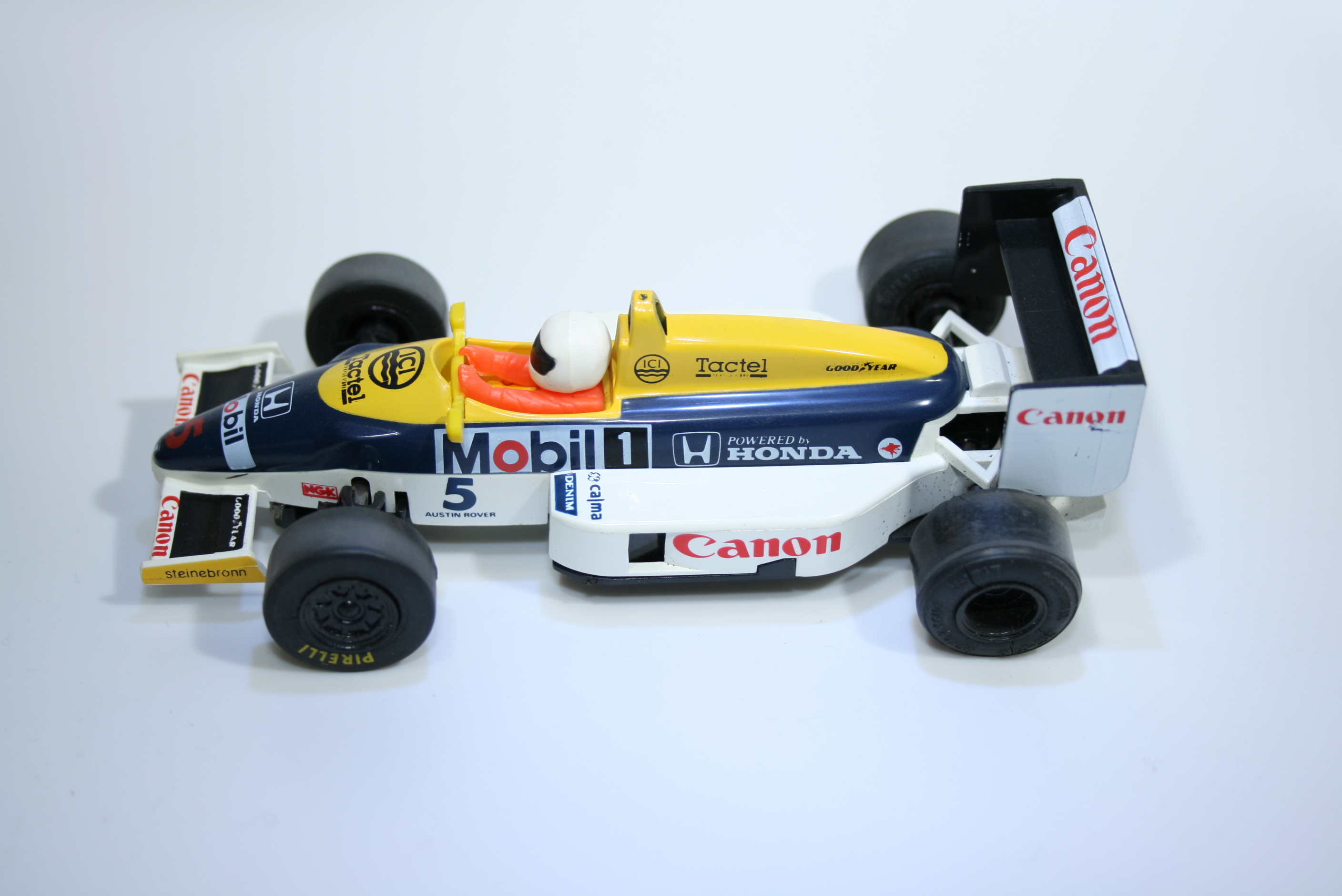 121 Williams FW11 1985 N Mansell Scalextric C369 1987